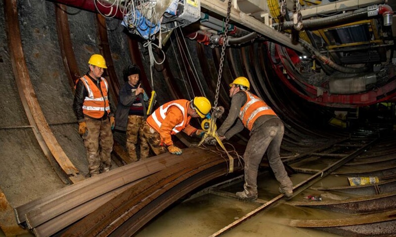 breakthrough in the longest freeway tunnel in China's Xinjiang