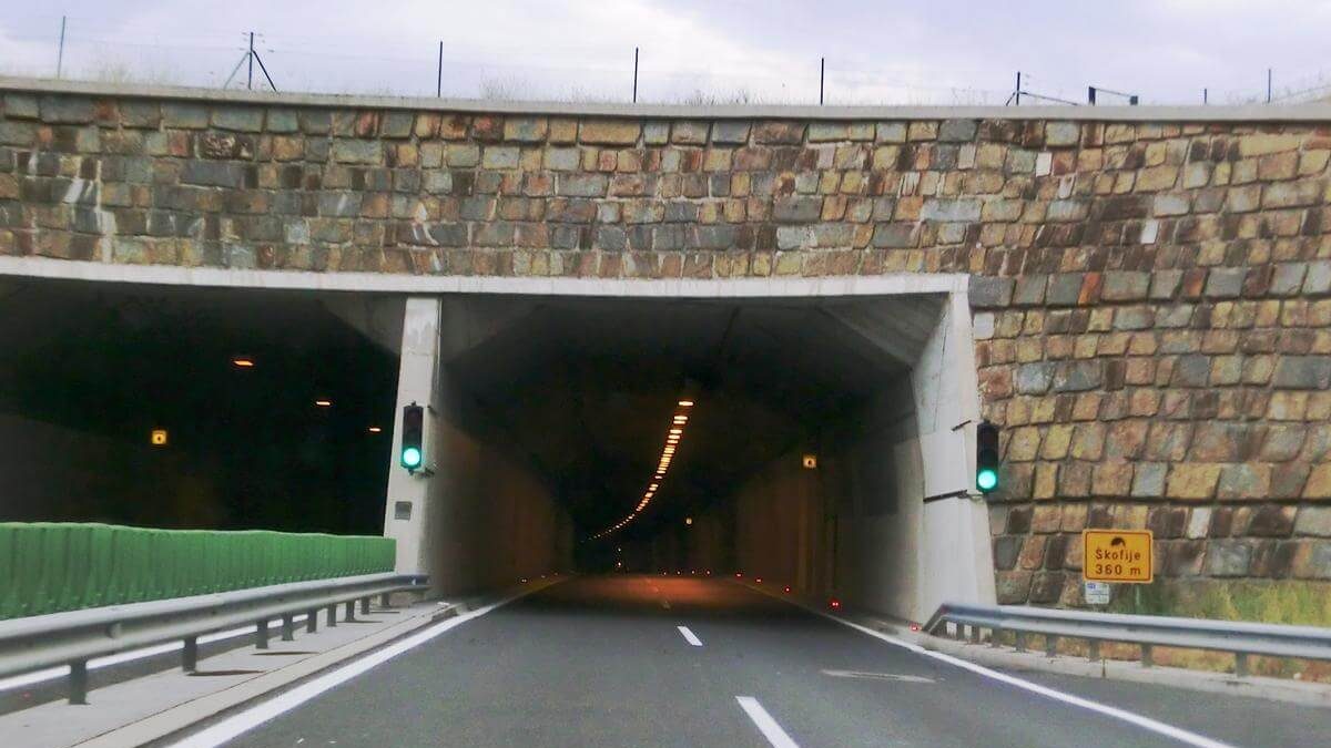 Skofije Tunnel