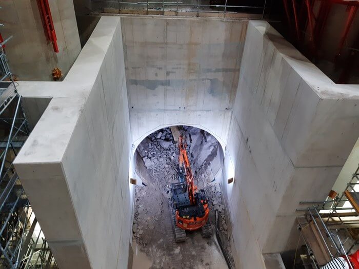 Super sewer tunnel connects at Blackfriars site