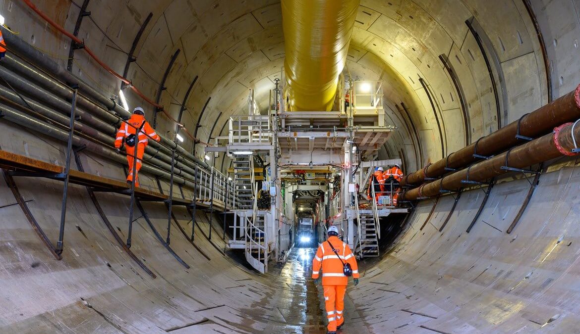 HS2 Staf Working in the Tunnel