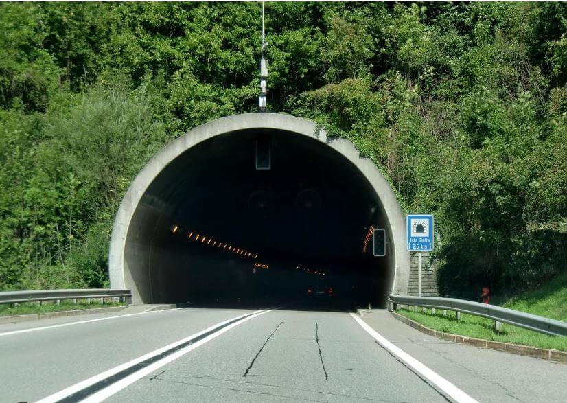 Isla Bella Tunnel