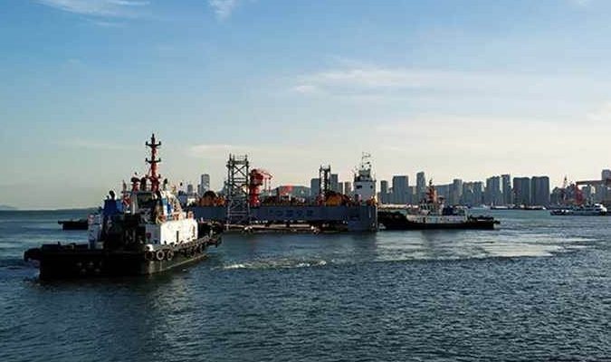 Dalian Bay Immersed Tunnel Construction