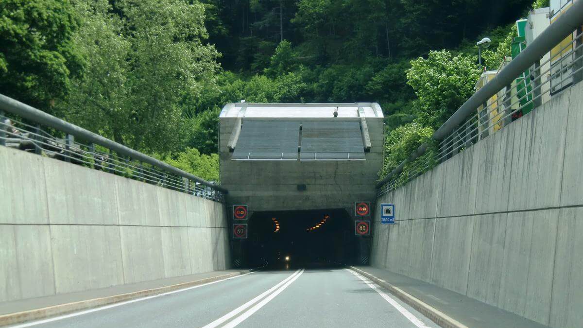 Mont du Chemin Tunnel