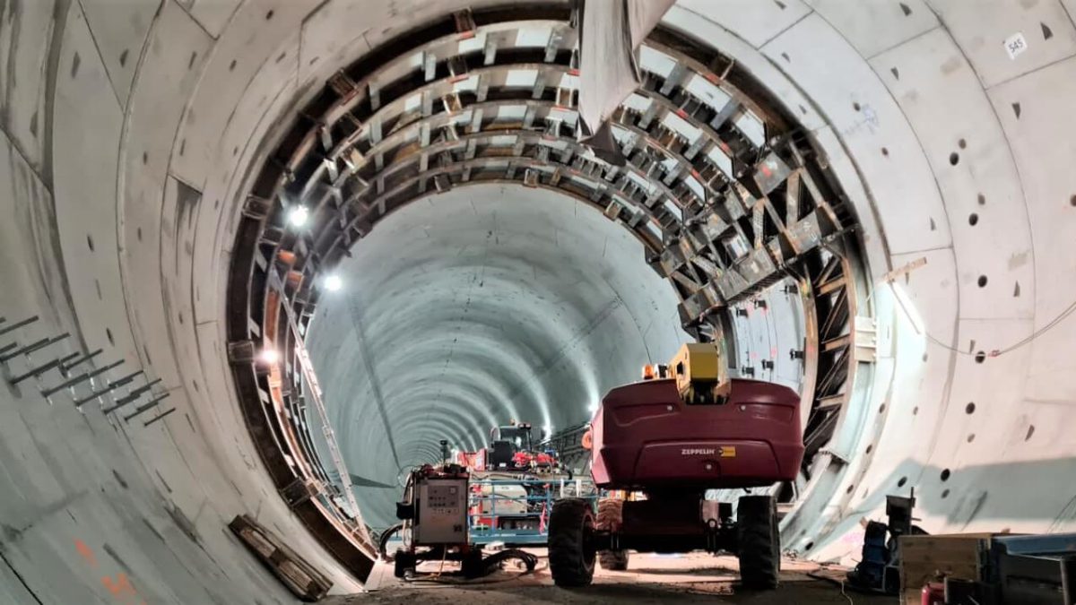 Disassembling the TBM Back Office Gates, a Diaphragm Wall and a Blind Tunnel in Świną Tunnel Project