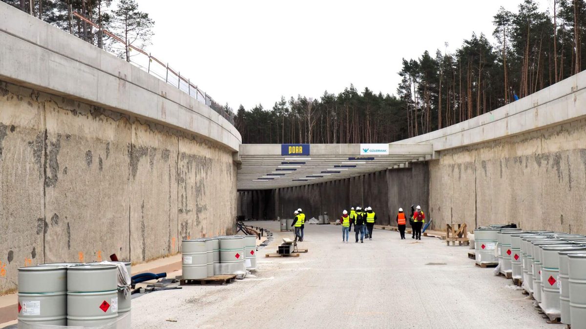 Świna Strait Construction Site