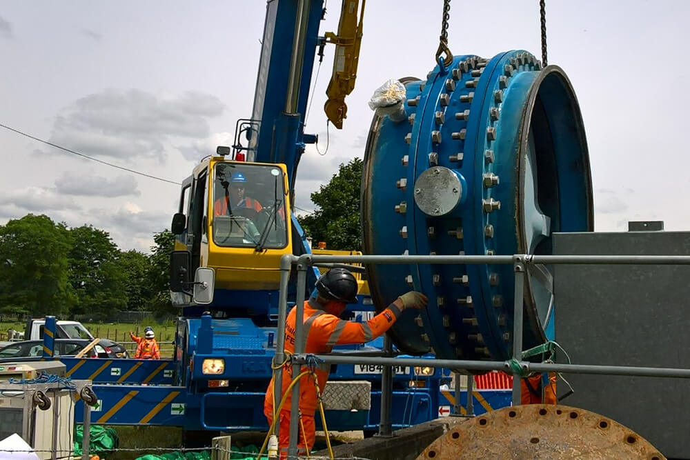 Workers Working at London's Raw Water Tunnel Scheme