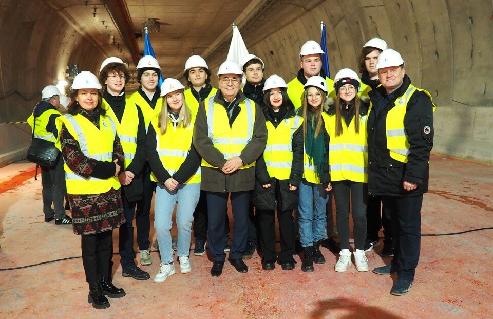 Journalists at Swina Tunnel