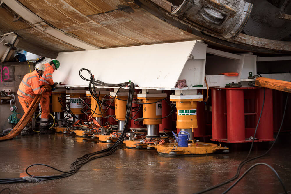 Nitrogen Skates Used for TBM Rotation in Silvertown Tunnel