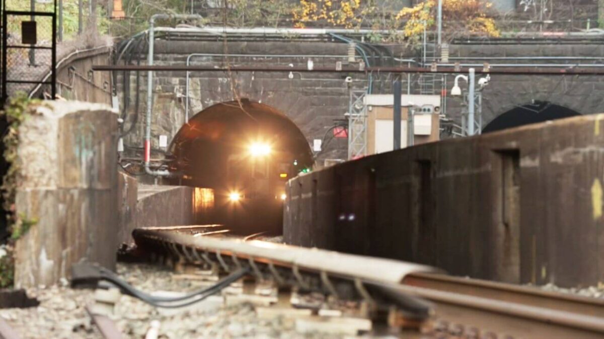 New York East River Tunnel