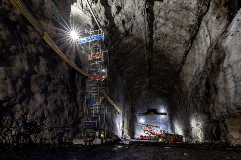 Deep Underground Neutrino Experiment Cavern