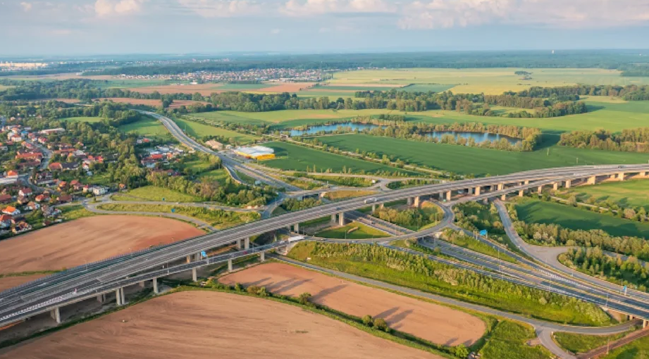 Czech D35 highway project